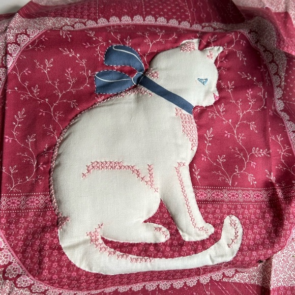 4/$50 vintage pillow throws Elegant Cat Patterned Quilt for Pets 🪡 - Picture 3 of 7